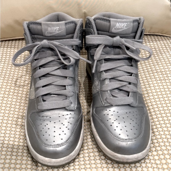 Womens RARE Nike Silver and Grey High Dunk Glitter Swish Size 6.5 - Picture 1 of 5
